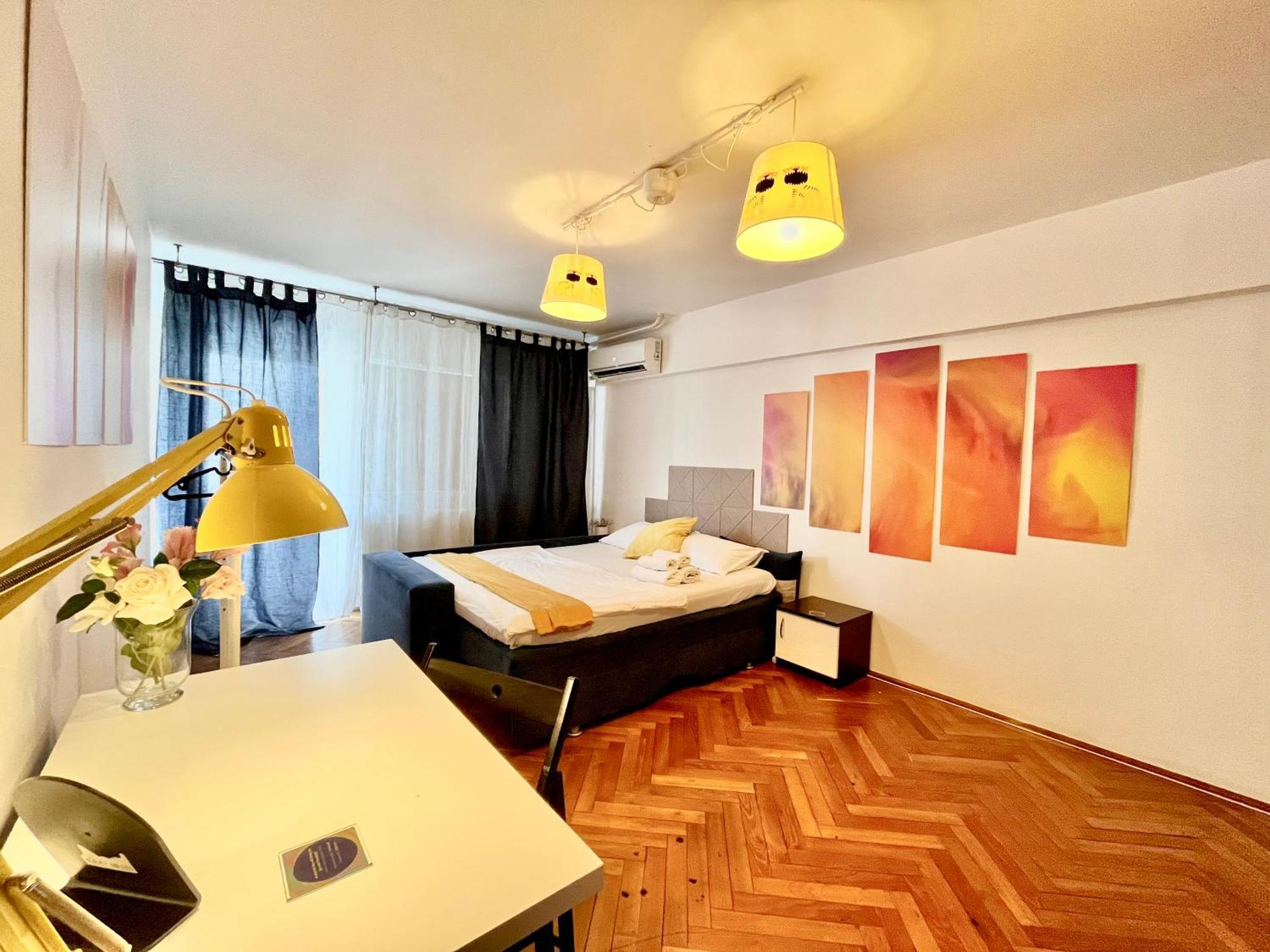 City Center Unirii Square Private Rooms With City View - Shared Amenities 布加勒斯特 客房 照片